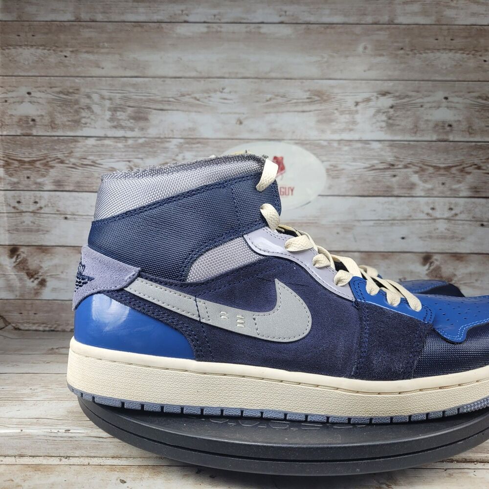The Air Jordan 1 Mid SE Craft Gets Obsidian Sneakers Mens Size 10 Blue Mid Top